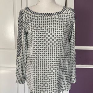 Womens LOFT outlet long sleeve blouse. Light green with design. XXS Petite